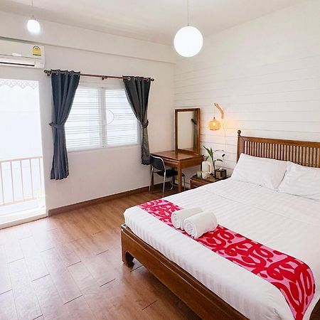 Les Fleurs Bangkok Hostel Εξωτερικό φωτογραφία