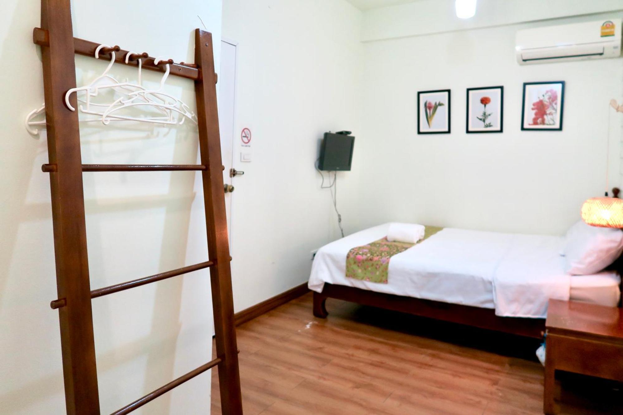 Les Fleurs Bangkok Hostel Εξωτερικό φωτογραφία