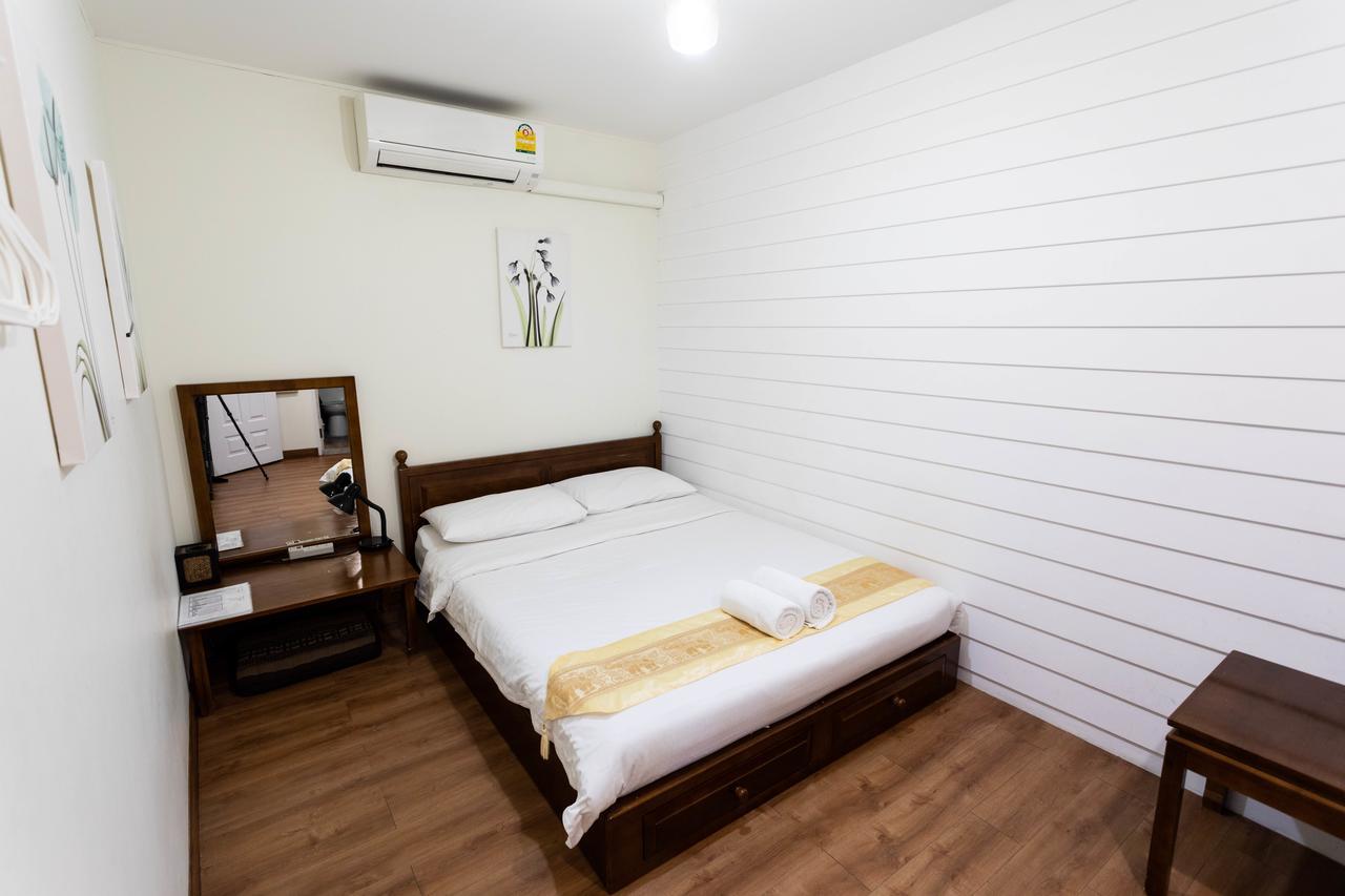 Les Fleurs Bangkok Hostel Εξωτερικό φωτογραφία